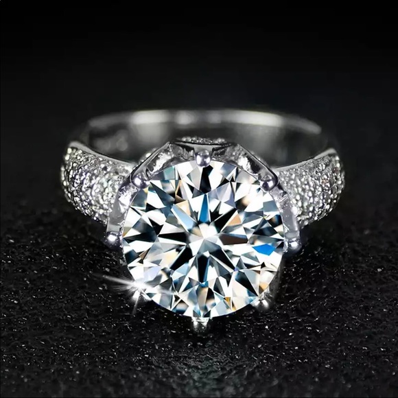 Unique Design 925 Silver Round Diamond Ring New - Picture 3 of 4